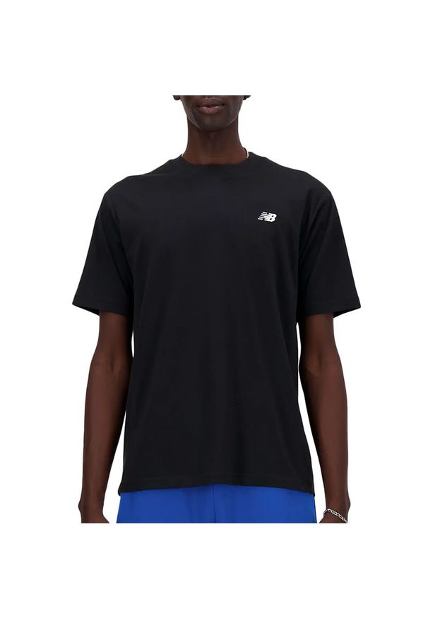 Koszulka New Balance MT41509BK - czarna. Kolor: czarny. Materiał: bawełna. Długość rękawa: krótki rękaw. Długość: krótkie. Wzór: haft