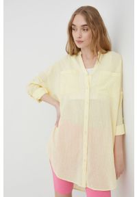 Vero Moda koszula bawełniana damska kolor żółty relaxed. Kolor: żółty. Materiał: bawełna. Długość rękawa: długi rękaw. Długość: długie