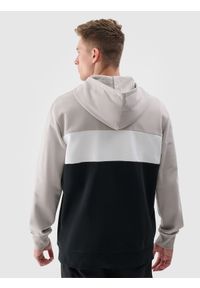 4f - 4F Bluza dresowa nierozpinana z kapturem męska - szara 3XL. Okazja: na co dzień. Typ kołnierza: kaptur. Kolor: szary. Materiał: dresówka. Wzór: gładki, nadruk, ze splotem, napisy. Styl: sportowy, casual