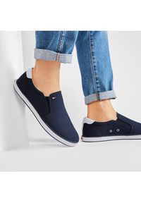 TOMMY HILFIGER - Tommy Hilfiger Tenisówki Harlow 2D FM0FM00597 Granatowy. Kolor: niebieski. Materiał: materiał #6