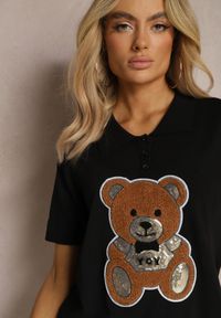 Renee - Czarna Bluzka z Wiskozy Ozdobiona Cekinami z Nadrukiem Misia Tivenna. Kolor: czarny. Materiał: wiskoza. Wzór: aplikacja, nadruk