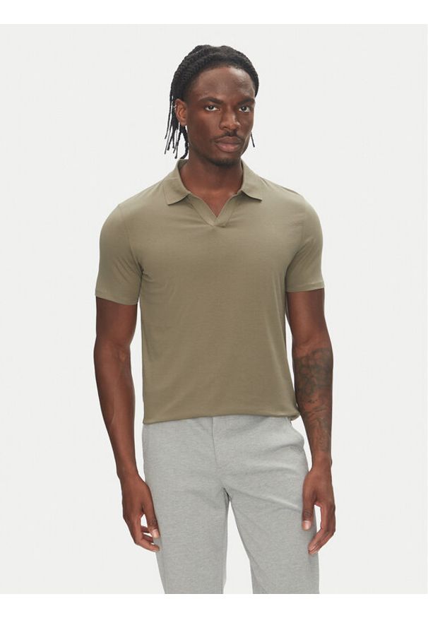 Lindbergh Polo 30-404036 Khaki Slim Fit. Typ kołnierza: polo. Kolor: brązowy. Materiał: bawełna