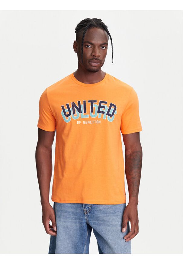 United Colors of Benetton - United Colors Of Benetton T-Shirt 3I1XU1096 Pomarańczowy Regular Fit. Kolor: pomarańczowy. Materiał: bawełna