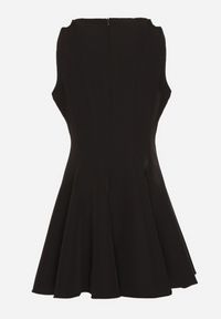 Born2be - Czarna Rozkloszowana Sukienka Ozdobiona Przeszyciami Evinini. Kolor: czarny. Wzór: aplikacja. Styl: klasyczny, elegancki #5