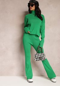 Renee - Zielony Wiskozowy Komplet Sweter z Golfem i Spodnie z Prostymi Nogawkami i Gumką w Pasie Geddora. Kolor: zielony. Materiał: wiskoza #1