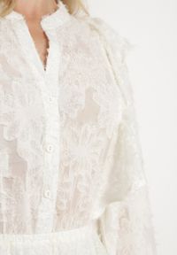 Born2be - Jasnobeżowa Rozkloszowana Sukienka Ozdobiona Falbankami z Gumką w Pasie Zinaviya. Okazja: na co dzień. Typ kołnierza: kołnierz z falbankami. Kolor: beżowy. Wzór: aplikacja. Typ sukienki: proste. Styl: casual, elegancki #5