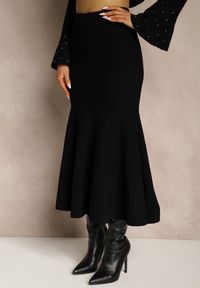 Renee - Czarny Komplet z Dzianiny z Wiskozą Spódnica i Sweter z Baskinką i Cyrkoniami Nereza. Kolor: czarny. Materiał: dzianina, wiskoza. Wzór: aplikacja #3