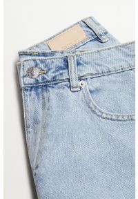 mango - Mango - Szorty jeansowe MOM80. Okazja: na co dzień. Stan: podwyższony. Kolor: fioletowy. Materiał: jeans. Wzór: gładki. Styl: casual #3