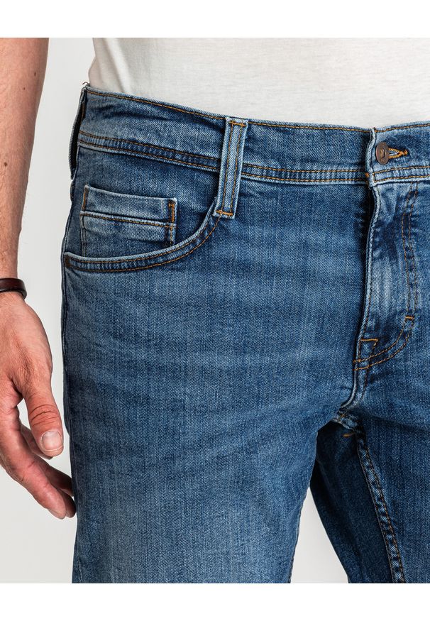 Męskie Spodnie Jeansowe Mustang Oregon Slim Denim Blue 1015042 5000 583