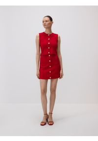 Reserved - Dzianinowa kamizelka - czerwony. Kolor: czerwony. Materiał: dzianina. Wzór: gładki. Styl: klasyczny #1