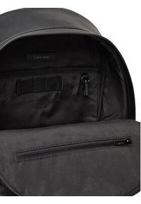 Calvin Klein Jeans Plecak Ck Must Round Backpack LV04D3081G Czarny. Kolor: czarny. Materiał: skóra #4
