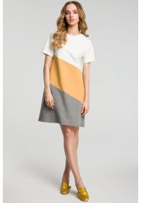 Sukienki.shop - Sukienka trapezowa bawełniana w paski krótki rękaw. Okazja: na spacer, na co dzień, na plażę. Materiał: bawełna. Długość rękawa: krótki rękaw. Wzór: paski. Sezon: wiosna, lato. Typ sukienki: trapezowe. Styl: casual, klasyczny, sportowy, wakacyjny. Długość: mini #1