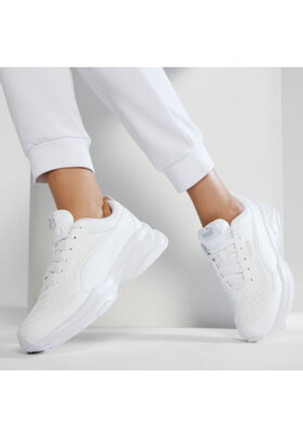Puma Sneakersy Cilia Mode 371125 02 Biały. Kolor: biały. Materiał: skóra