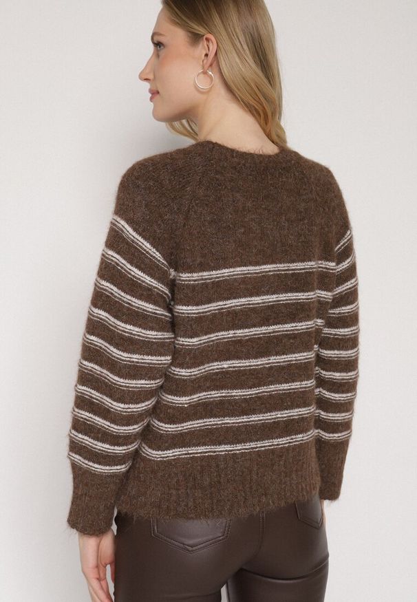 Born2be - Brązowy Sweter z Domieszką Wełny w Paski Lidavia. Okazja: na co dzień. Kolor: brązowy. Materiał: wełna. Wzór: paski. Styl: casual, klasyczny, elegancki