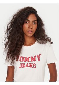 Tommy Jeans T-Shirt Varsity DW0DW21966 Biały Regular Fit. Kolor: biały. Materiał: bawełna #4