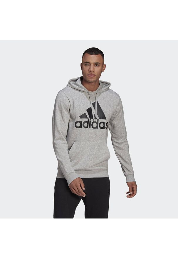 Adidas - Bluza z kapturem adidas Essentials Big Logo. Typ kołnierza: kaptur. Kolor: czarny, szary, wielokolorowy. Materiał: bawełna, materiał. Sport: fitness