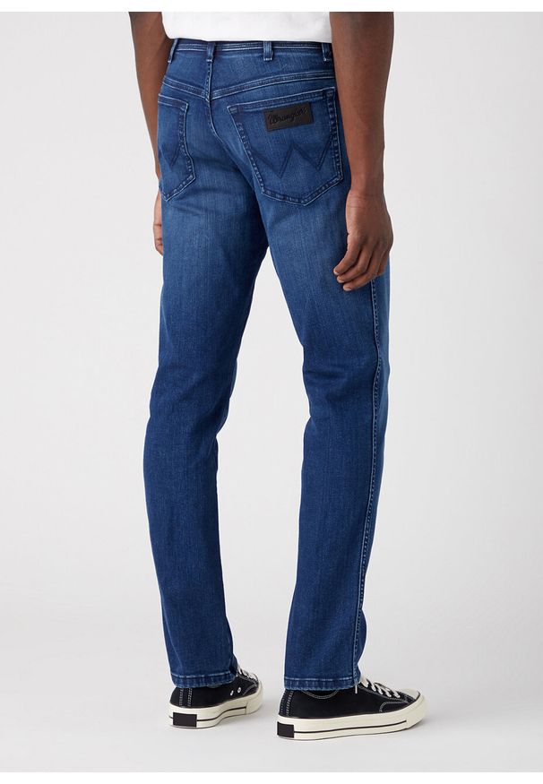 Wrangler - WRANGLER TEXAS SLIM MĘSKIE SPODNIE JEANSOWE APOLLO W12SMN396