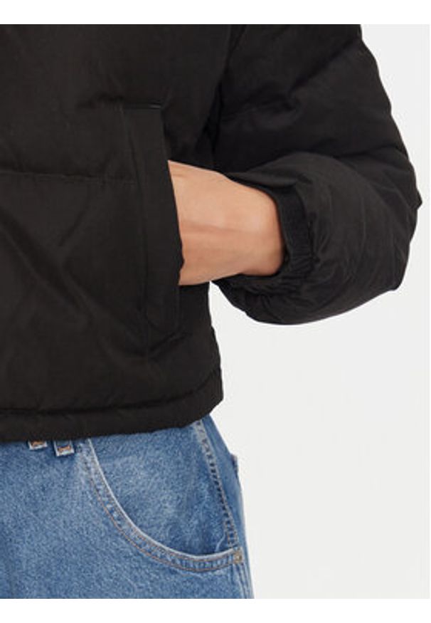 Tommy Jeans Kurtka puchowa Alaska DW0DW19687 Czarny Regular Fit. Kolor: czarny. Materiał: syntetyk