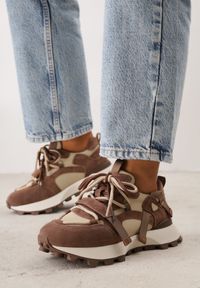 Renee - Brązowe Zamszowe Sneakersy Chunky na Platformie z Bieżnikiem ze Skórzaną Wkładką Favusa. Zapięcie: sznurówki. Kolor: brązowy. Materiał: skóra, zamsz. Szerokość cholewki: normalna. Obcas: na platformie #1