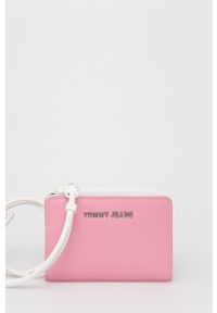 Tommy Jeans portfel damski kolor różowy. Kolor: różowy. Materiał: materiał. Wzór: gładki