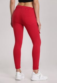 Renee - Czerwone Spodnie Rhenelise. Kolor: czerwony. Materiał: dresówka, dzianina. Długość: długie #5