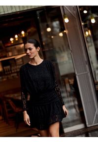 Reserved - Koronkowa sukienka - czarny. Kolor: czarny. Materiał: koronka #1