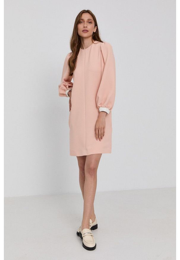 Victoria Victoria Beckham - Sukienka. Okazja: na co dzień. Kolor: różowy. Materiał: tkanina. Wzór: gładki. Typ sukienki: proste. Styl: casual
