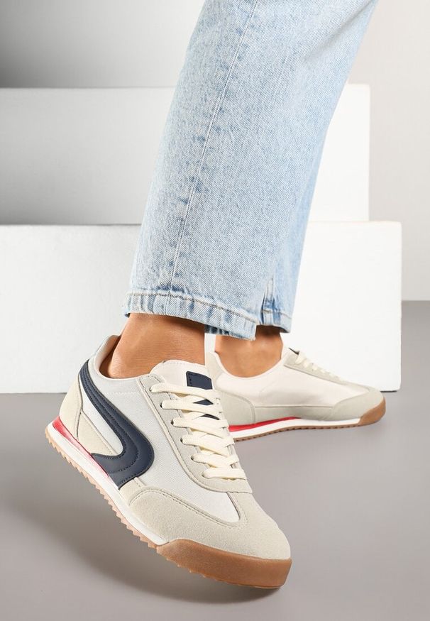 Renee - Beżowo-Szare Basicowe Sneakersy Ellimira. Okazja: na co dzień. Kolor: beżowy. Materiał: jeans