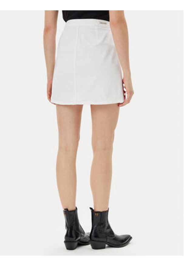 Calvin Klein Jeans Spódnica jeansowa J20J225194 Biały Regular Fit. Kolor: biały. Materiał: bawełna