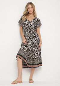 Born2be - Granatowa Bawełniana Sukienka z Guzikami i Ornamentnym Wzorem Zisselle. Kolor: niebieski. Materiał: bawełna #5