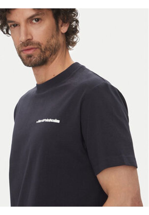 Marc O'Polo Denim T-Shirt 500 0006 002 Granatowy Relaxed Fit. Typ kołnierza: polo. Kolor: niebieski. Materiał: bawełna