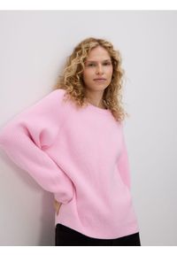 Reserved - Sweter z wiskozą - różowy. Kolor: różowy. Materiał: wiskoza