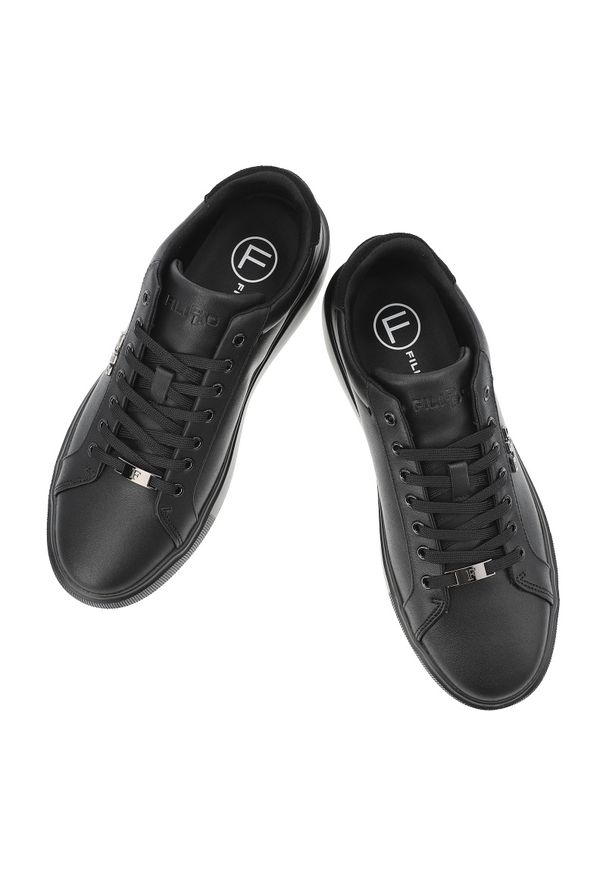 Sneakersy męskie Filippo, cholewka ze skóry naturalnej o gładkim wykończeniu klasyczne wiązanie na płaskiej podeszwie, czarne, MP7840/26. Kolor: czarny. Materiał: skóra. Szerokość cholewki: normalna. Wzór: gładki. Obcas: na płaskiej podeszwie