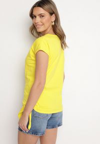 Born2be - Żółty Bawełniany T-shirt z Wiązaniem Falmio. Okazja: na co dzień. Kolor: żółty. Materiał: bawełna. Styl: klasyczny, elegancki, casual