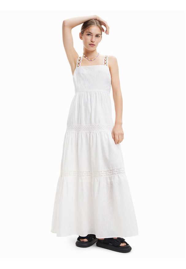 Desigual Sukienka codzienna 23SWVW66 Biały Regular Fit. Okazja: na co dzień. Kolor: biały. Typ sukienki: proste. Styl: casual
