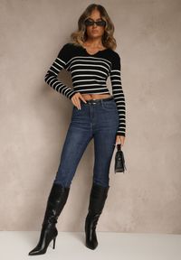 Renee - Czarna Bluzka z Bawełną z Motywem Pasków i Guzikami Serisse. Okazja: do pracy, na co dzień, na spotkanie biznesowe. Kolor: czarny. Materiał: bawełna. Wzór: paski. Styl: casual, biznesowy #4