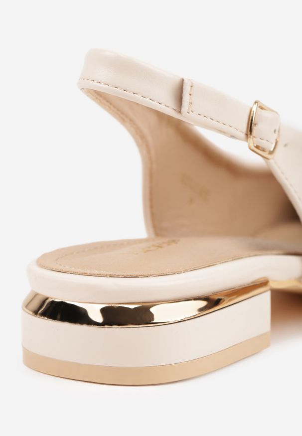 Renee - Beżowe Płaskie Sandały Sling-Back z Noskiem w Szpic i Klamrą ze Skórzaną Wkładką Sitaraga. Okazja: na co dzień. Zapięcie: klamry. Kolor: beżowy. Materiał: skóra. Sezon: lato. Styl: klasyczny, wakacyjny, casual