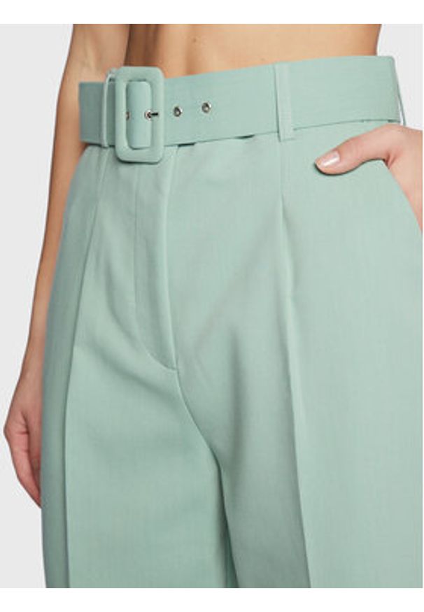 NAF NAF Spodnie materiałowe Egisele THNP36 Zielony Slim Fit. Kolor: zielony. Materiał: syntetyk