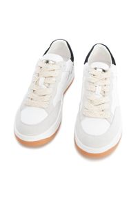 Wittchen - Damskie sneakersy skórzane ze wstawką z motywem zwierzęcym biało-czarne. Nosek buta: okrągły. Kolor: biały, wielokolorowy, czarny. Materiał: skóra. Wzór: motyw zwierzęcy. Obcas: na platformie. Sport: turystyka piesza #6