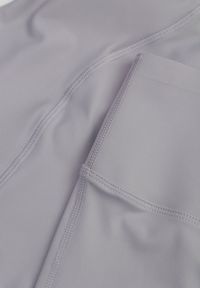 Renee - Szary Komplet Sportowy Legginsy High Waist i Top z Uszywnieniem Ulrike. Kolor: szary #8