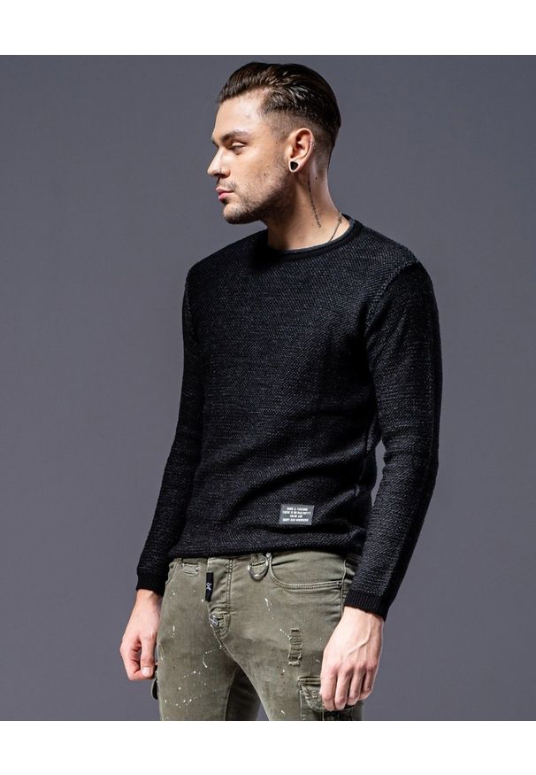 GUNS & TUXEDOS - Czarny sweter Edox. Okazja: na co dzień. Kolor: czarny. Materiał: tkanina. Długość rękawa: długi rękaw. Długość: długie. Styl: klasyczny, casual, elegancki