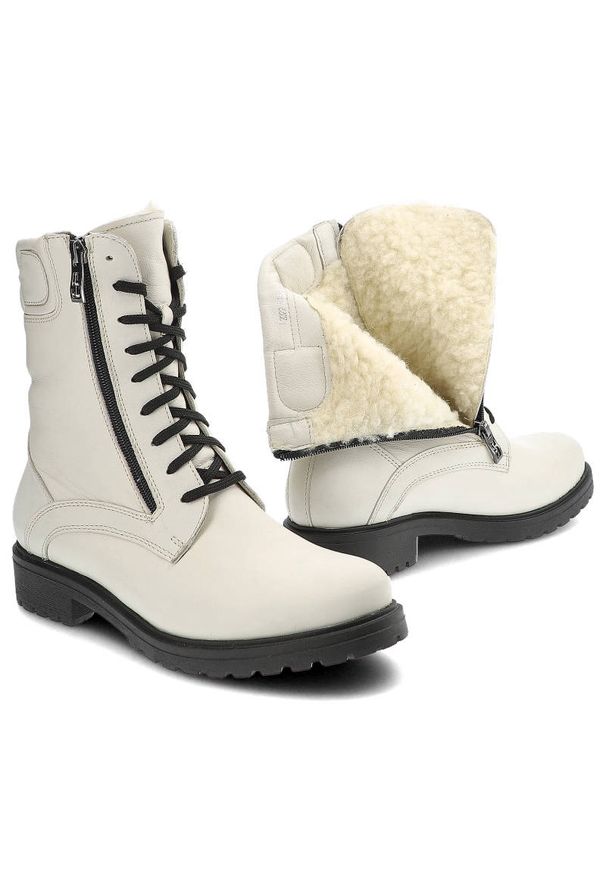 Botki damskie Simen, cholewka z gładkiej skóry naturalnej z wysoką cholewką sznurowaniem i bocznym zamkiem solidna podeszwa o wyraźnym profilu, białe. Okazja: na co dzień. Wysokość cholewki: przed kolano. Zapięcie: zamek. Kolor: biały. Materiał: skóra. Szerokość cholewki: normalna. Wzór: gładki. Styl: casual