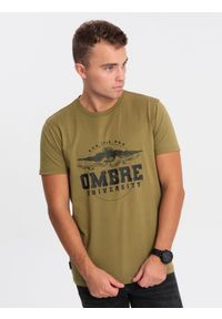 Ombre Clothing - T-shirt męski bawełniany z printem militarnym - khaki V2 OM-TSPT-0164 - XXL. Kolor: brązowy. Materiał: bawełna. Długość rękawa: krótki rękaw. Długość: krótkie. Wzór: nadruk, moro. Styl: militarny