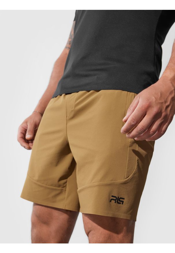 4f - 4F Spodenki treningowe szybkoschnące męskie 4F x Robert Lewandowski L. Kolor: brązowy. Materiał: materiał. Wzór: nadruk. Sport: fitness