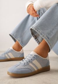 Renee - Niebieskie Sneakersy w Stylu Klasycznych Tenisówek z Cholewką z Plecionką Doriarissa. Nosek buta: okrągły. Zapięcie: sznurówki. Kolor: niebieski. Materiał: skóra, materiał. Szerokość cholewki: normalna. Obcas: na obcasie. Wysokość obcasa: niski #1