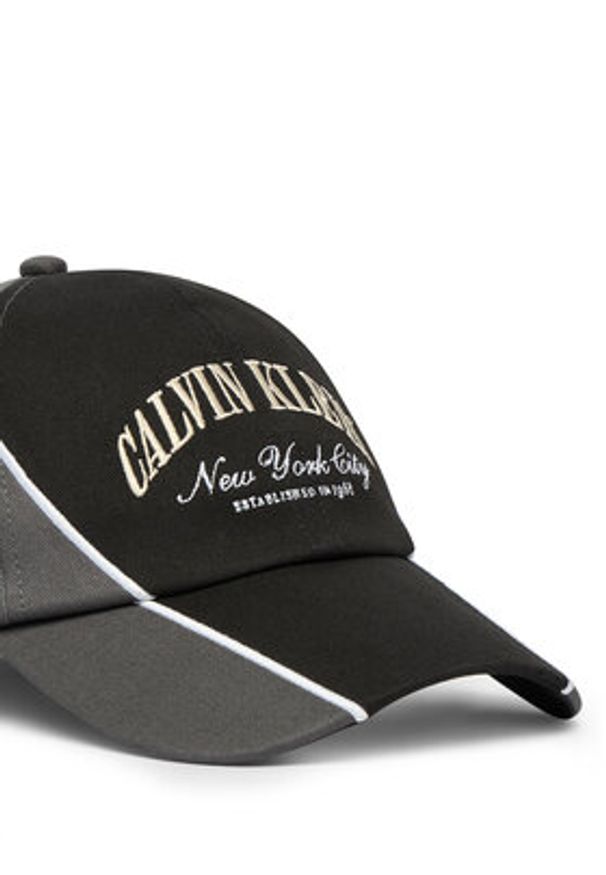 Calvin Klein Czapka z daszkiem Two Tone Seasonal Graphic Cap LV04D5088G Czarny. Kolor: czarny. Materiał: bawełna