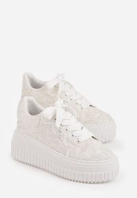 Renee - Białe Koronkowe Sneakersy na Platformie z Tłoczeniem i Brokatem Phisnell. Okazja: na co dzień. Kolor: biały. Materiał: koronka. Obcas: na platformie #4