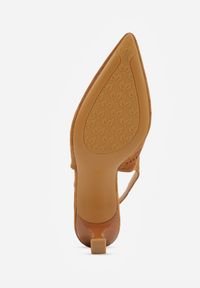 Born2be - Brązowe Ażurowe Czółenka VICES na Obcasie Kaczuszka z Odkrytą Piętą Metipise. Okazja: na co dzień. Nosek buta: szpiczasty. Zapięcie: pasek. Kolor: brązowy. Wzór: ażurowy. Materiał: jeans. Obcas: na obcasie. Styl: casual, elegancki, wizytowy. Wysokość obcasa: średni #7