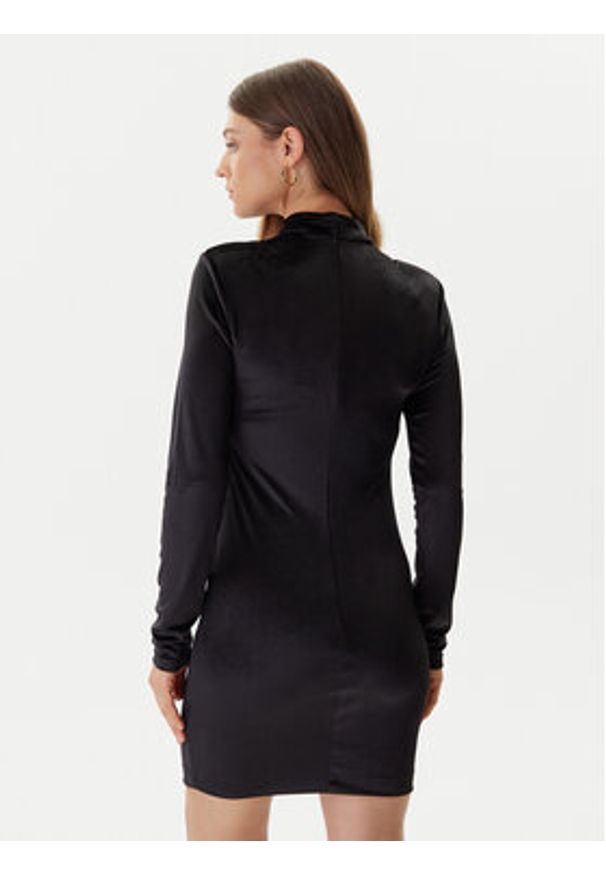 Guess Sukienka koktajlowa W5BK38 KCN22 Czarny Slim Fit. Kolor: czarny. Materiał: syntetyk. Styl: wizytowy