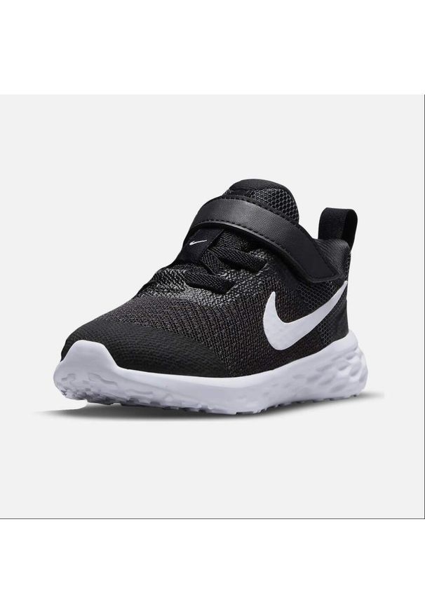 Buty do biegania niemowlęce Nike Revolution 6 NN. Zapięcie: rzepy. Kolor: czarny. Materiał: tkanina, materiał, syntetyk. Szerokość cholewki: normalna. Model: Nike Revolution